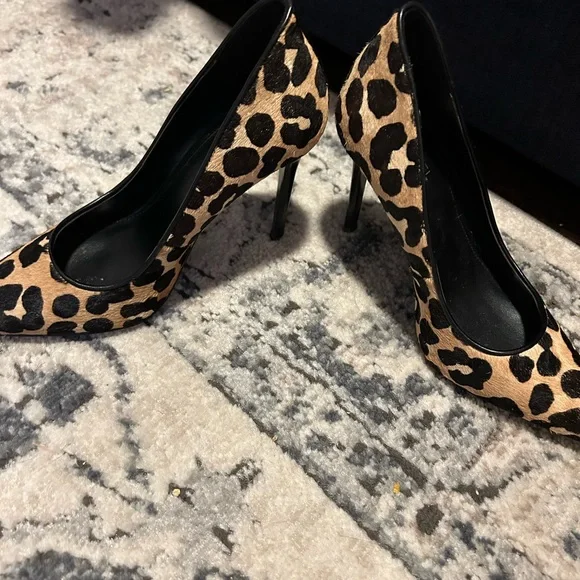 Michael Kors Calf Hair Black and Tan Leopard Heels - Picture 2 of 5